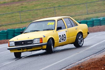 249;1981-Holden-Commodore-VB;26-July-2009;Australia;Dean-Browne;FOSC;Festival-of-Sporting-Cars;NSW;Narellan;New-South-Wales;Oran-Park-Raceway;Regularity;auto;motorsport;racing;super-telephoto