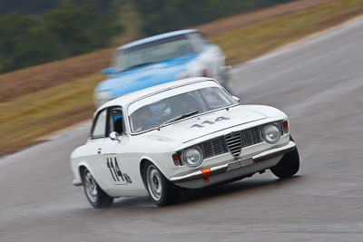 114;1964-Alfa-Romeo-GTV;26-July-2009;Australia;FOSC;Festival-of-Sporting-Cars;Group-S;Lynn-Brown;NSW;Narellan;New-South-Wales;Oran-Park-Raceway;auto;classic;historic;motion-blur;motorsport;racing;super-telephoto;vintage