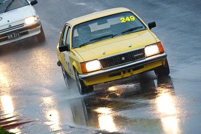 249;1981-Holden-Commodore-VB;26-July-2009;Australia;Dean-Browne;FOSC;Festival-of-Sporting-Cars;NSW;Narellan;New-South-Wales;Oran-Park-Raceway;Regularity;auto;motorsport;racing;super-telephoto