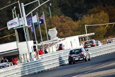 28;7-August-2009;Australia;Australian-Manufacturers-Championship;BMW-130i;Morgan-Park-Raceway;Peter-ODonnell;QLD;Queensland;Shannons-Nationals;Warwick;armco;auto;barrier;motorsport;racing;super-telephoto