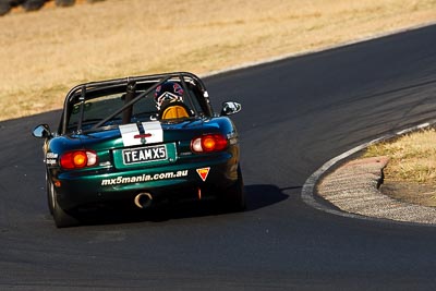 98;8-August-2009;Australia;Matilda-Mravicic;Mazda-MX‒5;Mazda-MX5;Mazda-Miata;Morgan-Park-Raceway;Nick-Martinenko;QLD;Queensland;Shannons-Nationals;Warwick;auto;motorsport;racing;super-telephoto