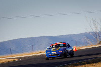 37;8-August-2009;Australia;Geoff-Marsh;Mazda-MX‒5;Mazda-MX5;Mazda-Miata;Morgan-Park-Raceway;Paul-Keefer;QLD;Queensland;Shannons-Nationals;Warwick;auto;motion-blur;motorsport;racing;super-telephoto