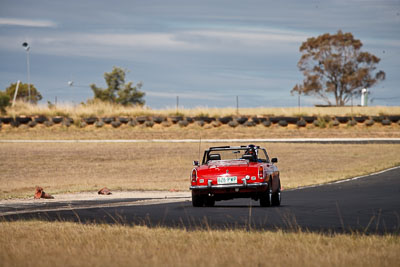 6;30-August-2009;626PWP;Australia;MG-B;Morgan-Park-Raceway;Nick-Holman;QLD;Queensland;Queensland-State-Championship;Regularity;Warwick;auto;motorsport;racing;super-telephoto