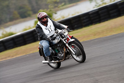 11;19-September-2009;Australia;Kurwongbah;Lakeside-Classic-Speed-Festival;Lakeside-Park;Lakeside-Raceway;Moto-Giro;QLD;Queensland;auto;classic;historic;motorbike;motorcycle;motorsport;racing;super-telephoto;vintage