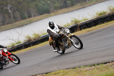 8;19-September-2009;Australia;Kurwongbah;Lakeside-Classic-Speed-Festival;Lakeside-Park;Lakeside-Raceway;Moto-Giro;QLD;Queensland;auto;classic;historic;motorbike;motorcycle;motorsport;racing;super-telephoto;vintage