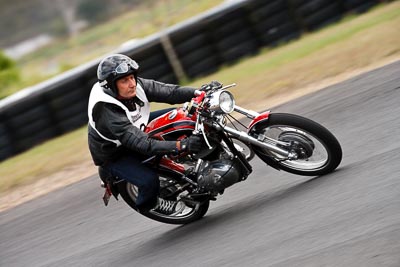 2;19-September-2009;Australia;Kurwongbah;Lakeside-Classic-Speed-Festival;Lakeside-Park;Lakeside-Raceway;Moto-Giro;QLD;Queensland;auto;classic;historic;motorbike;motorcycle;motorsport;racing;super-telephoto;vintage