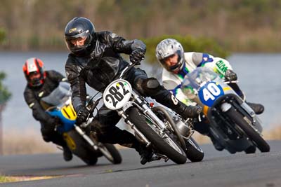 282;19-September-2009;Australia;Kurwongbah;Lakeside-Park;Lakeside-Raceway;QEMSC;QLD;Queensland;auto;classic;historic;motorbike;motorcycle;motorsport;racing;super-telephoto;vintage