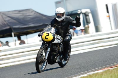 2;20-September-2009;Australia;Kurwongbah;Lakeside-Classic-Speed-Festival;Lakeside-Park;Lakeside-Raceway;QEMSC;QLD;Queensland;auto;classic;historic;motorbike;motorcycle;motorsport;racing;super-telephoto;vintage