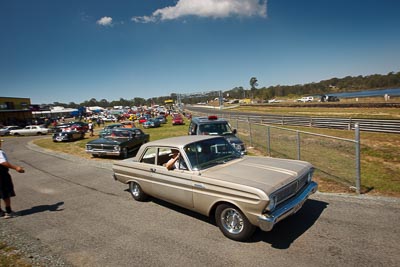 20-September-2009;ARZ65;Australia;Kurwongbah;Lakeside-Classic-Speed-Festival;Lakeside-Park;Lakeside-Raceway;QLD;Queensland;auto;classic;historic;motorsport;racing;showcase;sky;vintage;wide-angle
