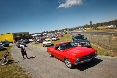 00QEE;20-September-2009;Australia;Kurwongbah;Lakeside-Classic-Speed-Festival;Lakeside-Park;Lakeside-Raceway;QLD;Queensland;auto;classic;historic;motorsport;racing;showcase;sky;vintage;wide-angle