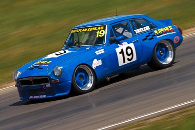 19;1974-MGB-GT-V8;30-October-2009;Australia;FOSC;Festival-of-Sporting-Cars;Glen-Taylor;Marque-Sports;NSW;New-South-Wales;Wakefield-Park;auto;classic;historic;motion-blur;motorsport;racing;super-telephoto;vintage