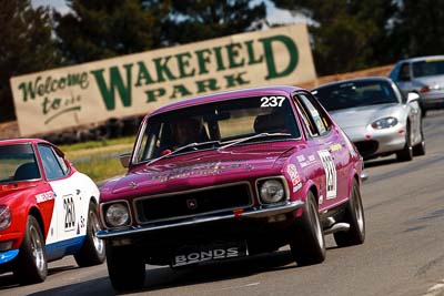 237;1972-Holden-Torana-LJ;30-October-2009;Australia;FOSC;Festival-of-Sporting-Cars;McLoughlin;NSW;New-South-Wales;Regularity;Wakefield-Park;auto;classic;historic;motorsport;racing;super-telephoto;vintage