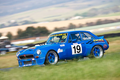 19;1974-MGB-GT-V8;31-October-2009;Australia;FOSC;Festival-of-Sporting-Cars;Glen-Taylor;Marque-Sports;NSW;New-South-Wales;Wakefield-Park;auto;classic;historic;motorsport;racing;super-telephoto;vintage