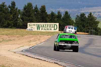 48;1972-Holden-Torana-XU‒1;31-October-2009;Australia;FOSC;Festival-of-Sporting-Cars;Group-N;Historic-Touring-Cars;NSW;New-South-Wales;Noel-Roberts;Wakefield-Park;auto;classic;historic;motorsport;racing;super-telephoto;vintage