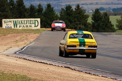 161;1972-Holden-Torana-XU‒1;31-October-2009;Australia;Colin-Simpson;FOSC;Festival-of-Sporting-Cars;Group-N;Historic-Touring-Cars;NSW;New-South-Wales;Wakefield-Park;auto;classic;historic;motorsport;racing;super-telephoto;vintage
