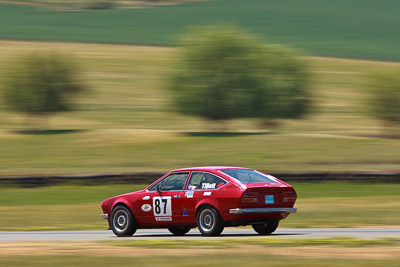 87;1976-Alfa-Romeo-Alfetta-GT;31-October-2009;Australia;FOSC;Festival-of-Sporting-Cars;George-Tillett;Marque-Sports;NSW;New-South-Wales;Wakefield-Park;auto;classic;historic;motion-blur;motorsport;racing;super-telephoto;vintage