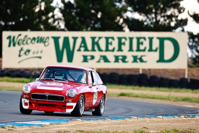 172;1968-MGC-GT;31-October-2009;Australia;FOSC;Festival-of-Sporting-Cars;NSW;New-South-Wales;Regularity;Steve-Perry;Wakefield-Park;auto;classic;historic;motorsport;racing;super-telephoto;vintage