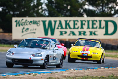 51;2000-Mazda-MX‒5;31-October-2009;Australia;FOSC;Festival-of-Sporting-Cars;Mazda-MX‒5;Mazda-MX5;Mazda-Miata;Mike-Hicks;NSW;New-South-Wales;Regularity;Wakefield-Park;auto;motorsport;racing;super-telephoto