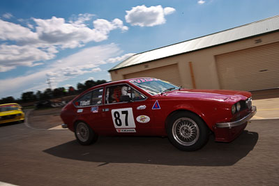87;1976-Alfa-Romeo-Alfetta-GT;31-October-2009;Australia;FOSC;Festival-of-Sporting-Cars;George-Tillett;Marque-Sports;NSW;New-South-Wales;Wakefield-Park;auto;classic;historic;motorsport;racing;vintage;wide-angle