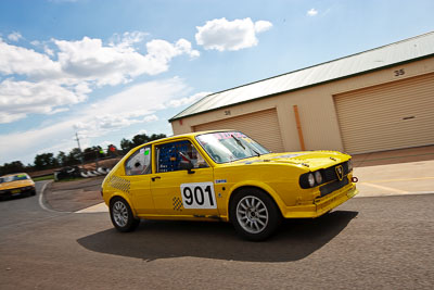 901;1981-Alfa-Romeo-Alfasud;31-October-2009;Australia;FOSC;Festival-of-Sporting-Cars;Marque-Sports;NSW;New-South-Wales;Paul-Murray;Wakefield-Park;auto;classic;historic;motorsport;racing;vintage;wide-angle