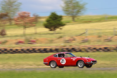 21;1972-Datsun-240Z;31-October-2009;Australia;FOSC;Festival-of-Sporting-Cars;Geoff-Pearson;NSW;New-South-Wales;Regularity;Wakefield-Park;auto;classic;historic;motion-blur;motorsport;racing;super-telephoto;vintage