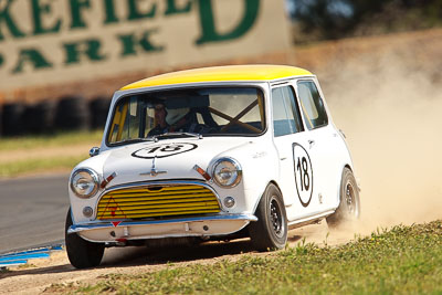 18;1964-Morris-Mini;31-October-2009;Alex-Donofrio;Australia;FOSC;Festival-of-Sporting-Cars;Group-N;Historic-Touring-Cars;NSW;New-South-Wales;Wakefield-Park;auto;classic;historic;motorsport;racing;super-telephoto;vintage