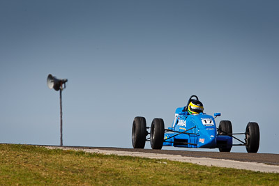 17;1-November-2009;Australia;Formula-Ford;Gerard-McLeod;NSW;NSW-State-Championship;NSWRRC;Narellan;New-South-Wales;Oran-Park-Raceway;Van-Dieman-RF00;auto;motorsport;racing;super-telephoto