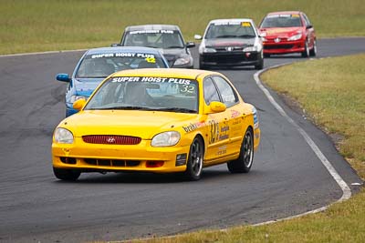 32;21-March-2010;Australia;Hyundai-Sonata;James-Flanagan;Morgan-Park-Raceway;Production-Cars;QLD;Queensland;Warwick;auto;motorsport;racing;super-telephoto