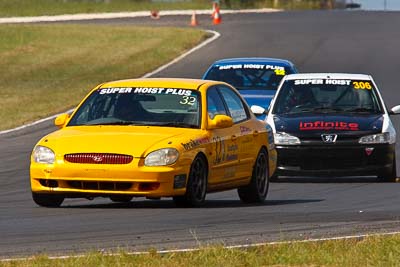 32;21-March-2010;Australia;Hyundai-Sonata;James-Flanagan;Morgan-Park-Raceway;Production-Cars;QLD;Queensland;Warwick;auto;motorsport;racing;super-telephoto