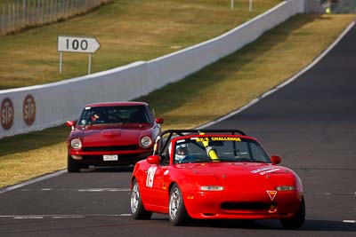 119;1992-Mazda-MX‒5;2-April-2010;Australia;Bathurst;FOSC;Festival-of-Sporting-Cars;Mazda-MX‒5;Mazda-MX5;Mazda-Miata;Mt-Panorama;NSW;New-South-Wales;Peter-Price;Regularity;auto;motorsport;racing;super-telephoto