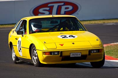 24;1977-Porsche-924;2-April-2010;39058H;Australia;Bathurst;Daniel-Pauperis;FOSC;Festival-of-Sporting-Cars;Historic-Sports-Cars;Mt-Panorama;NSW;New-South-Wales;auto;classic;motorsport;racing;super-telephoto;vintage