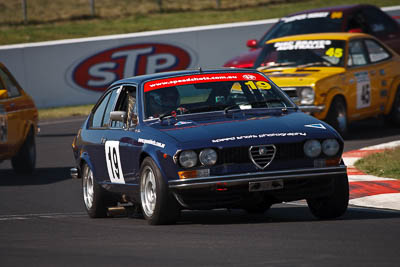 19;1975-Alfa-Romeo-Alfetta-GT;2-April-2010;Australia;Bathurst;David-Wong;FOSC;Festival-of-Sporting-Cars;Improved-Production;Mt-Panorama;NSW;New-South-Wales;auto;motorsport;racing;super-telephoto