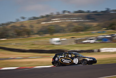 33;1995-Honda-Civic;2-April-2010;Australia;Bathurst;FOSC;Festival-of-Sporting-Cars;Improved-Production;Mike-Rooke;Mt-Panorama;NSW;New-South-Wales;auto;motion-blur;motorsport;racing;telephoto