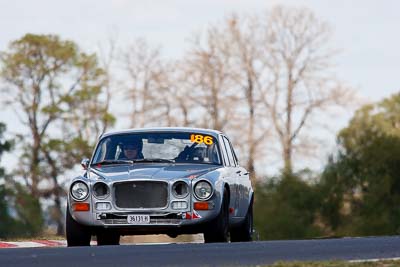 186;1971-Jaguar-XJ6;2-April-2010;36131H;Andrew-Shaw;Australia;Bathurst;FOSC;Festival-of-Sporting-Cars;Mt-Panorama;NSW;New-South-Wales;Regularity;auto;motorsport;racing;super-telephoto