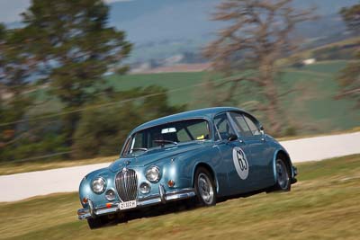 63;1963-Jaguar-Mk-II;2-April-2010;21322H;Australia;Bathurst;FOSC;Festival-of-Sporting-Cars;Historic-Touring-Cars;John-Dunning;Mt-Panorama;NSW;New-South-Wales;auto;classic;motorsport;racing;super-telephoto;vintage