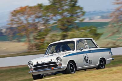 109;1964-Ford-Cortina-Mk-I;2-April-2010;Australia;Bathurst;FOSC;Festival-of-Sporting-Cars;Historic-Touring-Cars;Matthew-Windsor;Mt-Panorama;NSW;New-South-Wales;auto;classic;motorsport;racing;super-telephoto;vintage