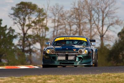 39;1977-Jaguar-XJS;2-April-2010;Australia;Bathurst;Bruce-Grant;FOSC;Festival-of-Sporting-Cars;Marque-Sports;Mt-Panorama;NSW;New-South-Wales;auto;motorsport;racing;super-telephoto