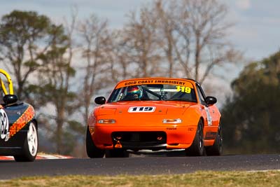 119;1996-Mazda-MX‒5;2-April-2010;Australia;Bathurst;FOSC;Festival-of-Sporting-Cars;Marque-Sports;Mazda-MX‒5;Mazda-MX5;Mazda-Miata;Mt-Panorama;NSW;New-South-Wales;Robin-Lacey;auto;motorsport;racing;super-telephoto