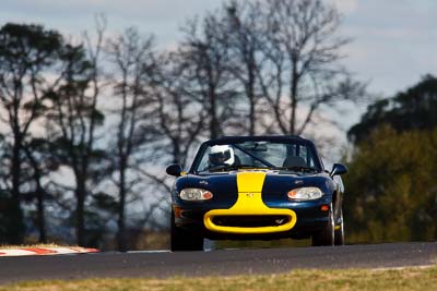 290;1998-Mazda-MX‒5;2-April-2010;Australia;Bathurst;FOSC;Festival-of-Sporting-Cars;Marque-Sports;Mazda-MX‒5;Mazda-MX5;Mazda-Miata;Mt-Panorama;NSW;New-South-Wales;Tim-Brown;auto;motorsport;racing;super-telephoto