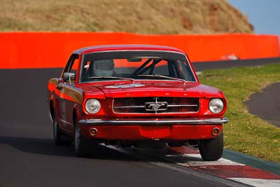 122;1964-Ford-Mustang;3-April-2010;Australia;Bathurst;Bill-Trengrove;FOSC;Festival-of-Sporting-Cars;Historic-Touring-Cars;Mt-Panorama;NSW;New-South-Wales;auto;classic;motorsport;racing;super-telephoto;vintage