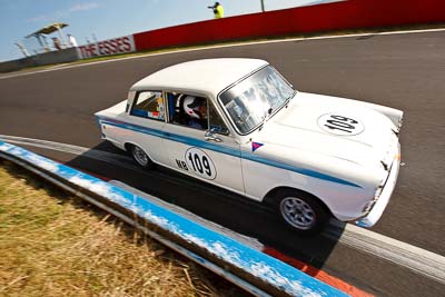 109;1964-Ford-Cortina-Mk-I;3-April-2010;Australia;Bathurst;FOSC;Festival-of-Sporting-Cars;Historic-Touring-Cars;Matthew-Windsor;Mt-Panorama;NSW;New-South-Wales;auto;classic;motorsport;racing;vintage;wide-angle