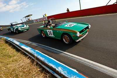 26;1969-Triumph-TR6;3-April-2010;Australia;Bathurst;FOSC;Festival-of-Sporting-Cars;Geoff-Byrne;Historic-Sports-Cars;Mt-Panorama;NSW;New-South-Wales;auto;classic;motorsport;racing;vintage;wide-angle