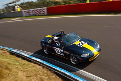 290;1998-Mazda-MX‒5;3-April-2010;Australia;Bathurst;FOSC;Festival-of-Sporting-Cars;Marque-Sports;Mazda-MX‒5;Mazda-MX5;Mazda-Miata;Mt-Panorama;NSW;New-South-Wales;Tim-Brown;auto;motorsport;racing;wide-angle