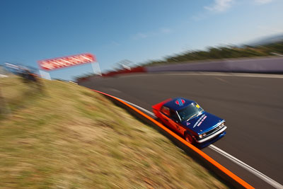 16;1970-Datsun-1600;3-April-2010;Australia;Bathurst;FOSC;Festival-of-Sporting-Cars;Improved-Production;Mark-Short;Mt-Panorama;NSW;New-South-Wales;auto;motion-blur;motorsport;racing;wide-angle