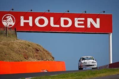 16;1990-Holden-Commodore-VL-Walkinshaw;3-April-2010;Australia;Bathurst;FOSC;Festival-of-Sporting-Cars;Gary-Collins;Mt-Panorama;NSW;New-South-Wales;auto;motorsport;racing;super-telephoto