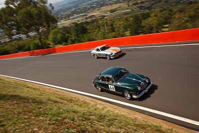 44;1964-Jaguar-Mk-II;25293H;3-April-2010;Australia;Bathurst;FOSC;Festival-of-Sporting-Cars;Mt-Panorama;NSW;New-South-Wales;Regularity;Tim-Mallyon;auto;motorsport;racing;wide-angle