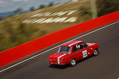 120;3-April-2010;Australia;BMW-2002;Bathurst;Bruce-Forsyth;FOSC;Festival-of-Sporting-Cars;Historic-Touring-Cars;Mt-Panorama;NSW;New-South-Wales;auto;classic;motion-blur;motorsport;racing;telephoto;vintage