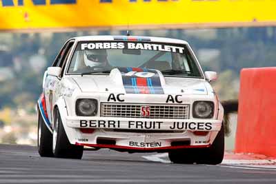 10;1977-Holden-Torana-A9X;3-April-2010;Australia;Bathurst;FOSC;Festival-of-Sporting-Cars;Mt-Panorama;NSW;New-South-Wales;Shaun-Tunny;auto;motorsport;racing;super-telephoto