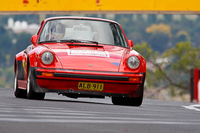 75;1969-Porsche-911;3-April-2010;ALB911;Australia;Bathurst;FOSC;Festival-of-Sporting-Cars;Mt-Panorama;NSW;New-South-Wales;Regularity;Tony-Brown;auto;motorsport;racing;super-telephoto
