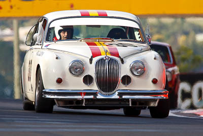 30;03390H;1960-Jaguar-Mk-II;3-April-2010;Australia;Bathurst;FOSC;Festival-of-Sporting-Cars;Historic-Touring-Cars;Mt-Panorama;NSW;New-South-Wales;Paul-Zazryn;auto;classic;motorsport;racing;super-telephoto;vintage
